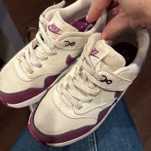 Nike Women's Cream and Purple Sneakers